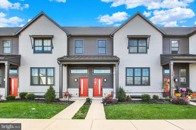 $409,200 | 210 Stickley Drive, Mechanicsburg, PA 17055