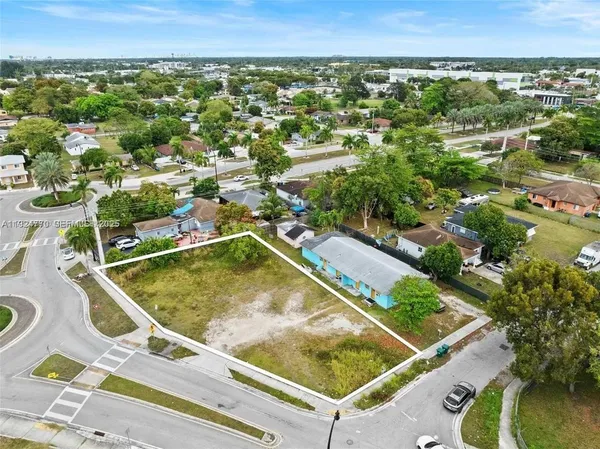 $500,000 | 17611 Southwest 102nd Avenue, Miami, FL 33157