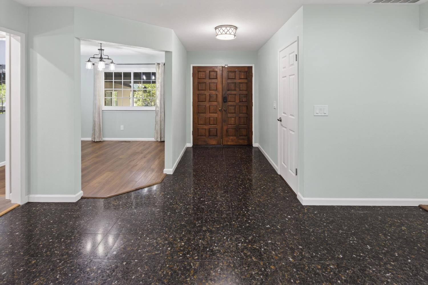 5166 Kipp Way Carmichael, CA 95608 - Photo 9 of 50