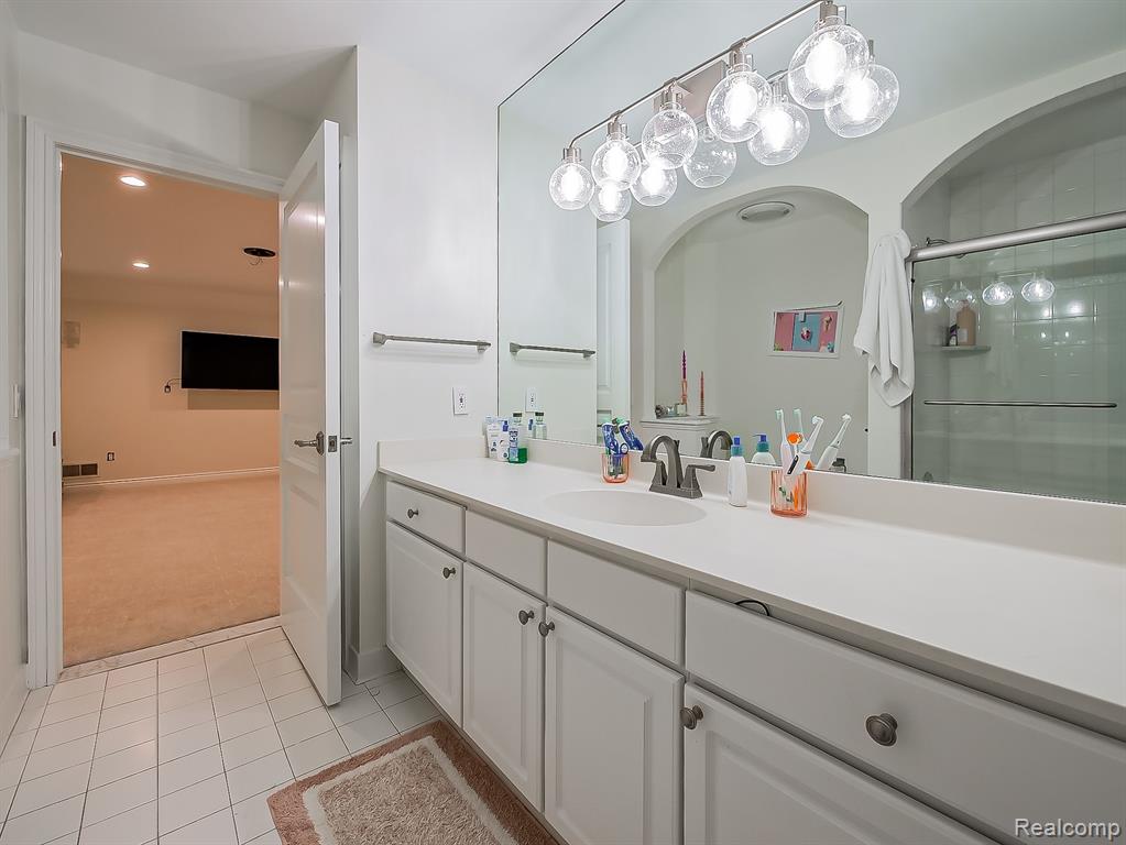 3586 Walnut Brook Drive Rochester Hills, MI 48309 - Photo 47 of 82