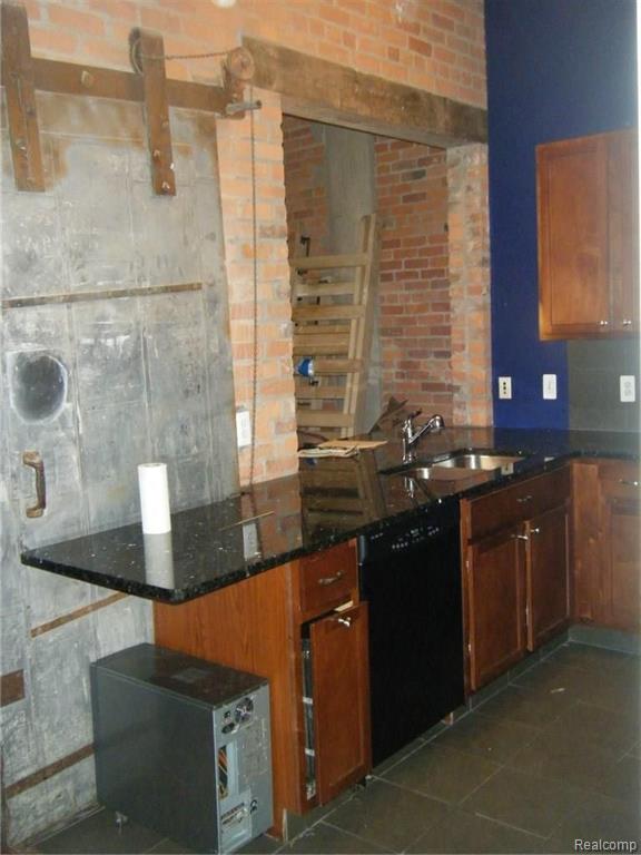 5766 Trumbull Detroit, MI 48208 - Photo 5 of 15