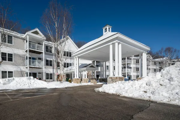$350,000 | 265 Edward J Roy Drive, Unit 325, Manchester, NH 03104