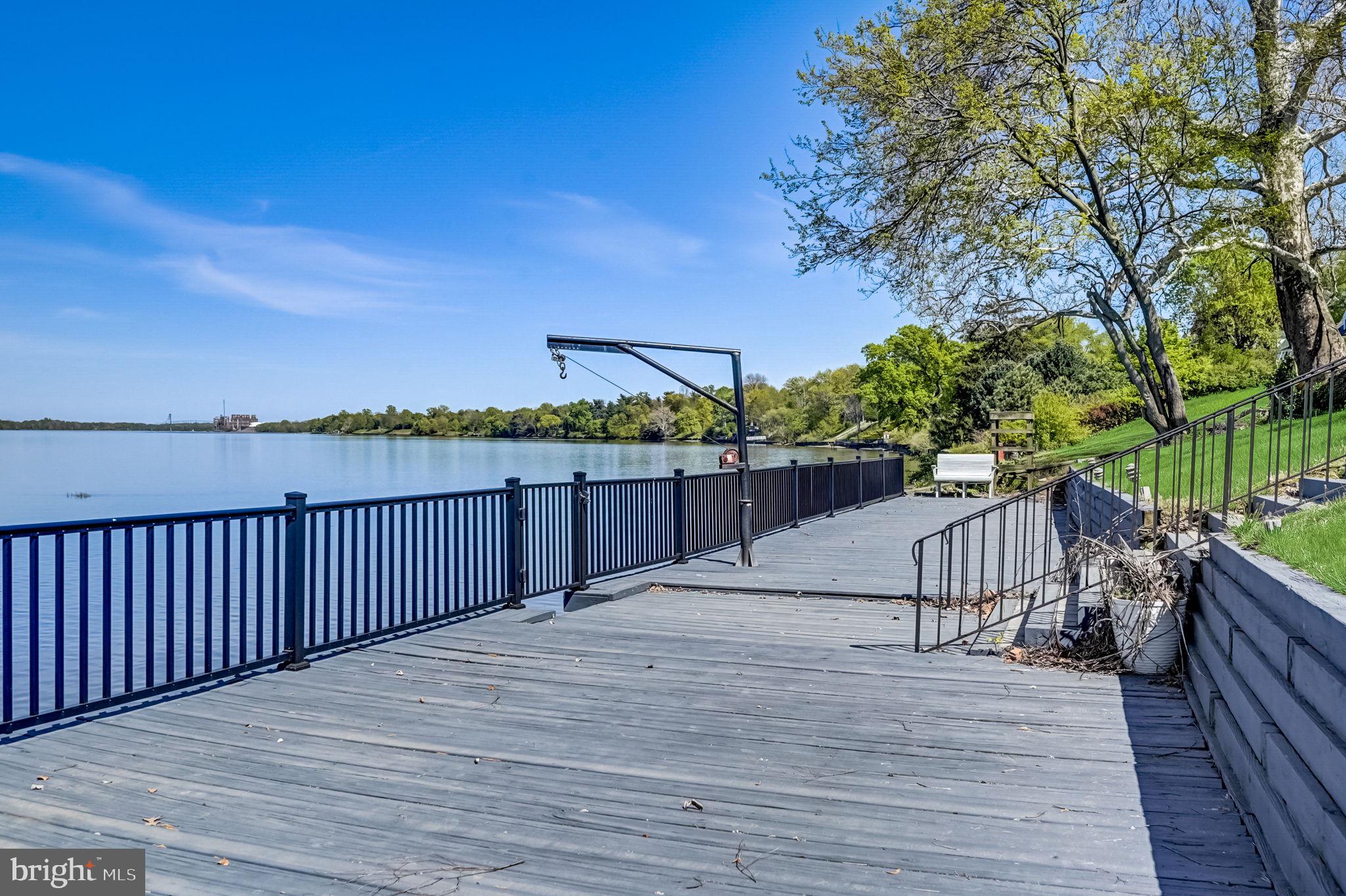 2 Walnut Street Beverly, NJ 08010 - Photo 4 of 95