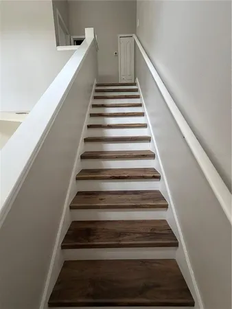 $2,400 | 18122 Lembrecht Way, Tampa, FL 33647