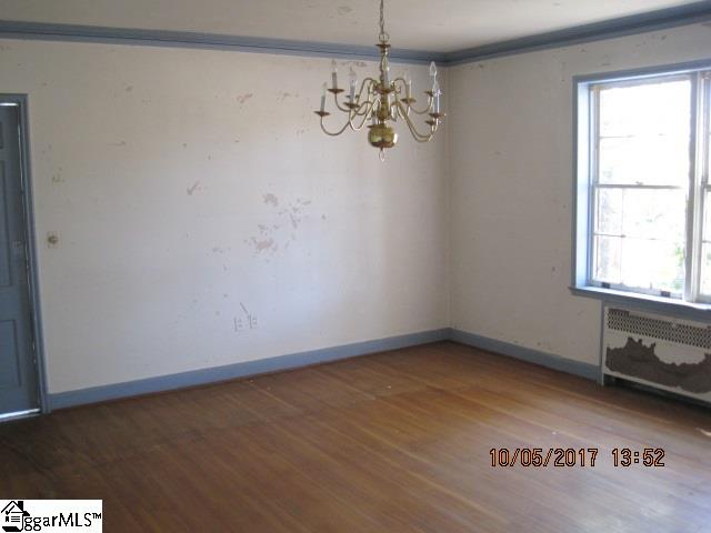 505 South Pendleton Street Easley, SC 29640 - Photo 3 of 12 Gallery Image 3