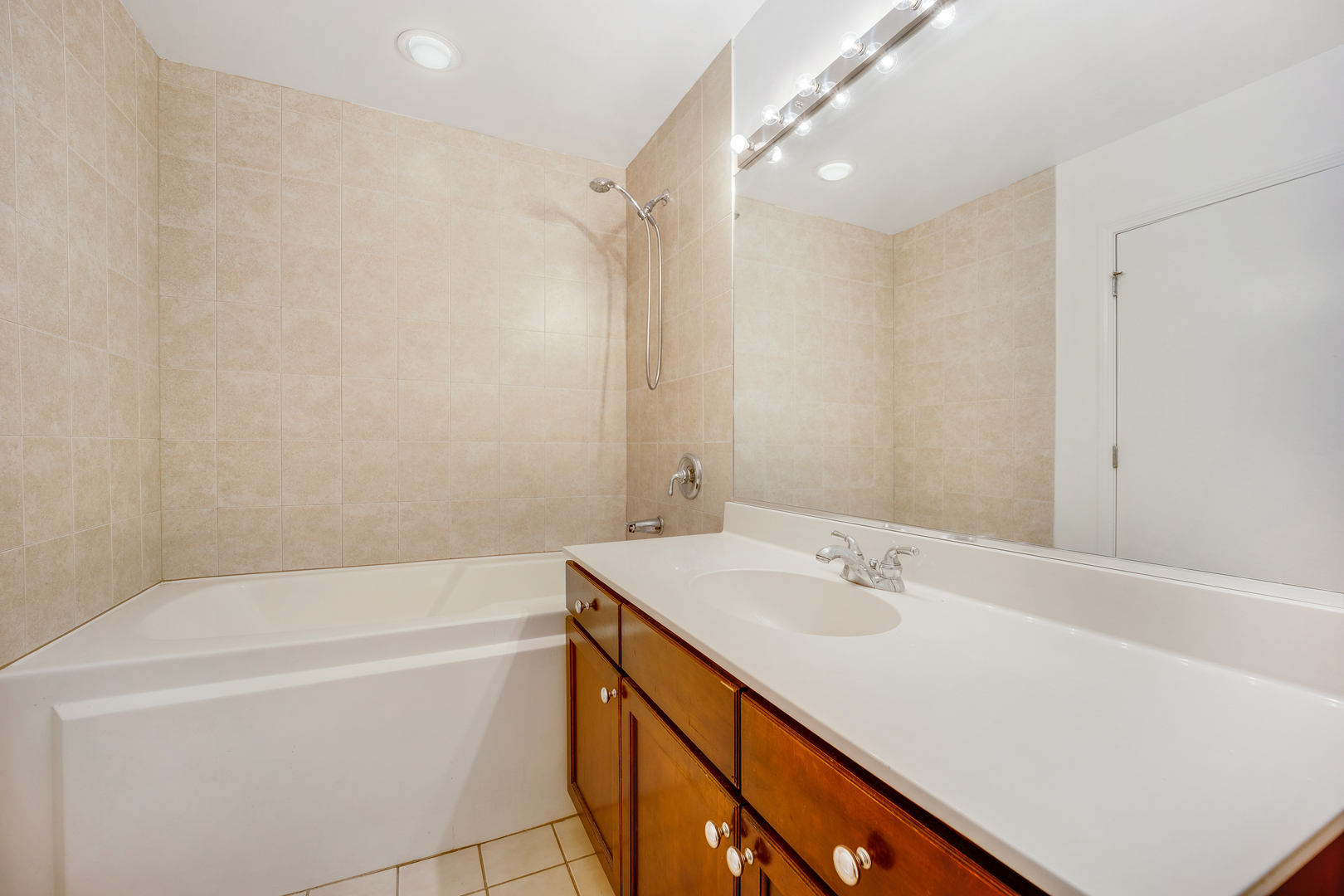 1000 West 15th Street, Unit 331 Chicago, IL 60608 - Photo 14 of 24