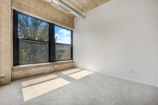 $399,999 | 1000 West 15th Street, Unit 331, Chicago, IL 60608