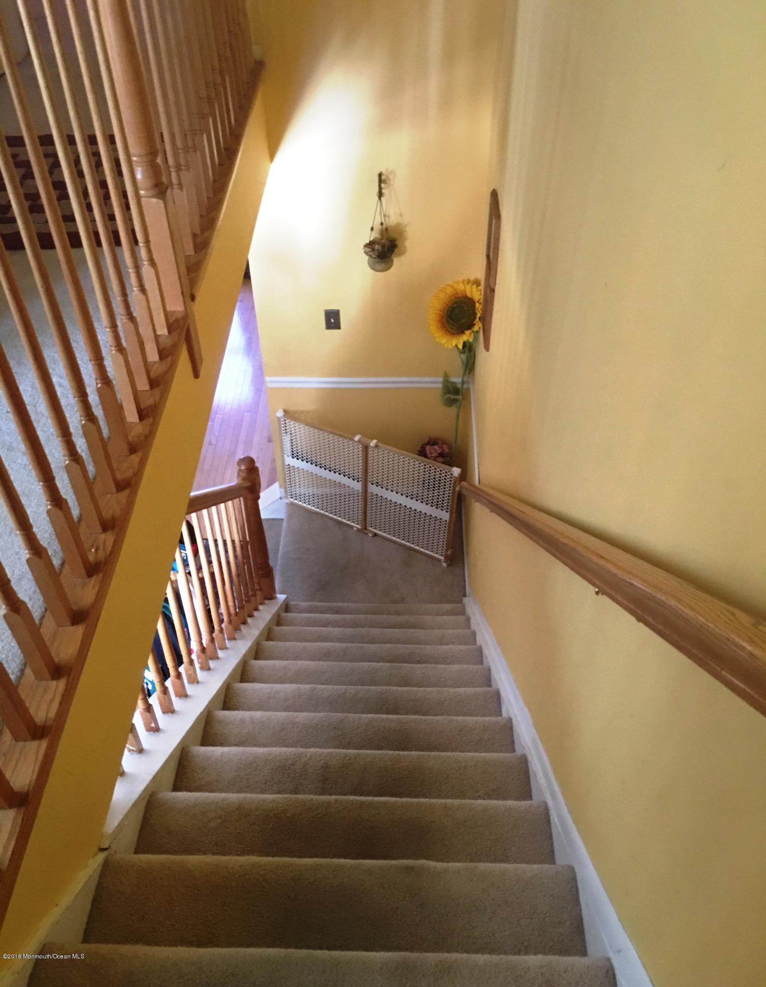 60 County Road, Unit 50 Cliffwood, NJ 07721 - Photo 13 of 14 i 50 stairs
