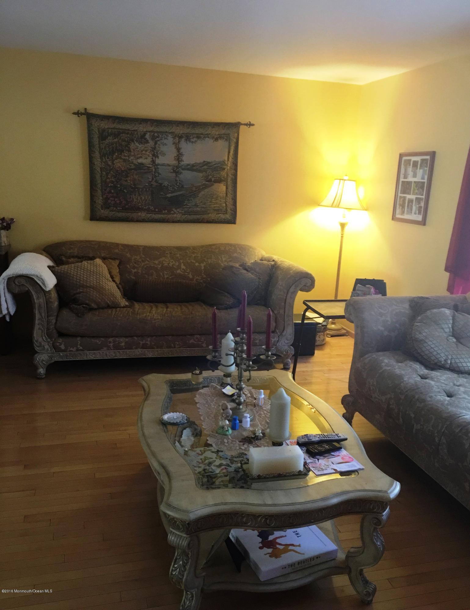 60 County Road, Unit 50 Cliffwood, NJ 07721 - Photo 4 of 14 i 50 living
