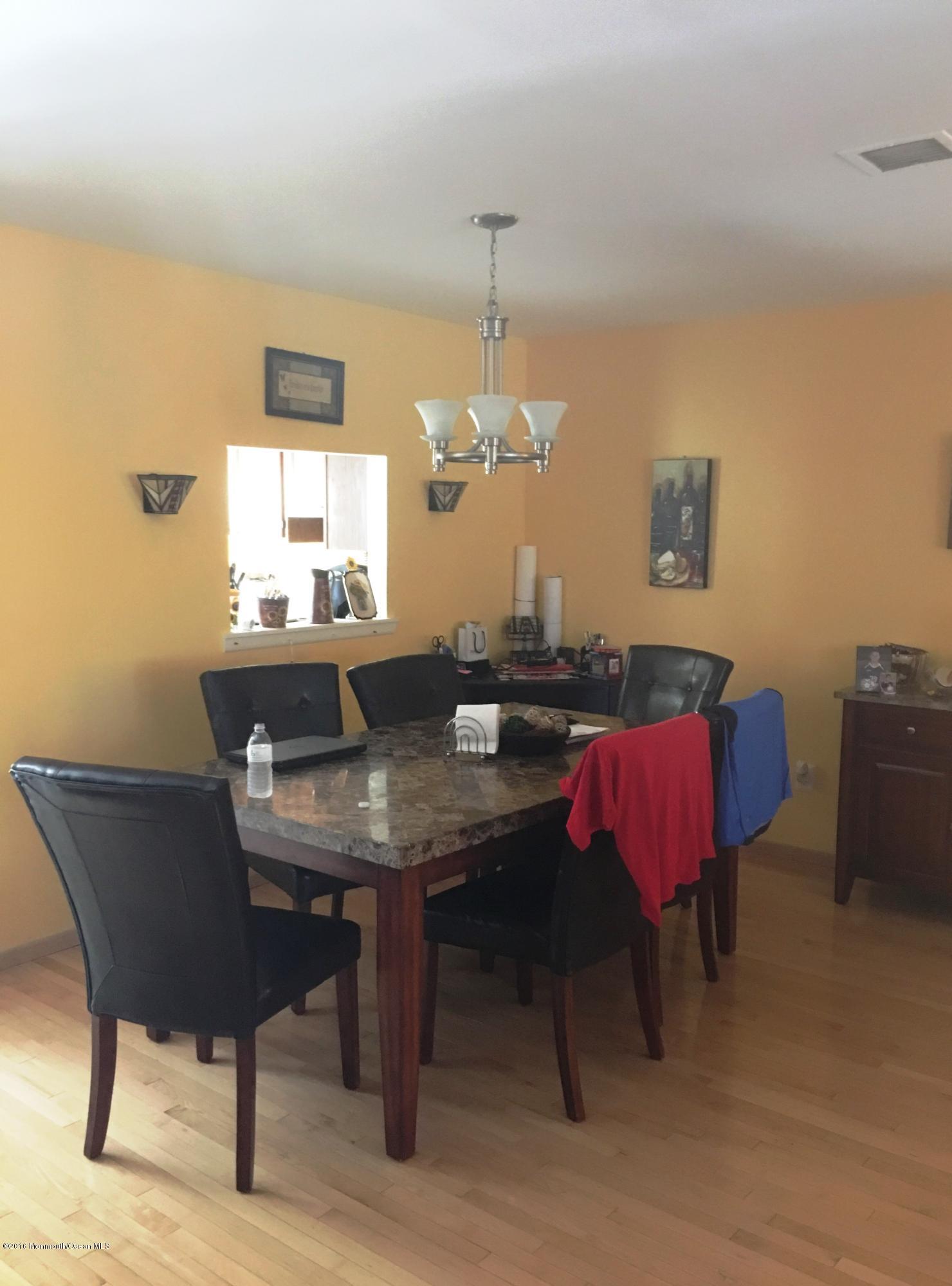 60 County Road, Unit 50 Cliffwood, NJ 07721 - Photo 6 of 14 i 50 dining