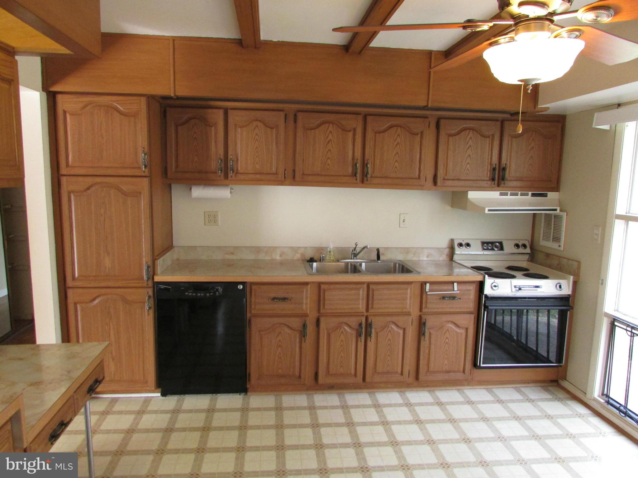 4313 Bel Pre Road Rockville, MD 20853 - Photo 12 of 26 Kitchen