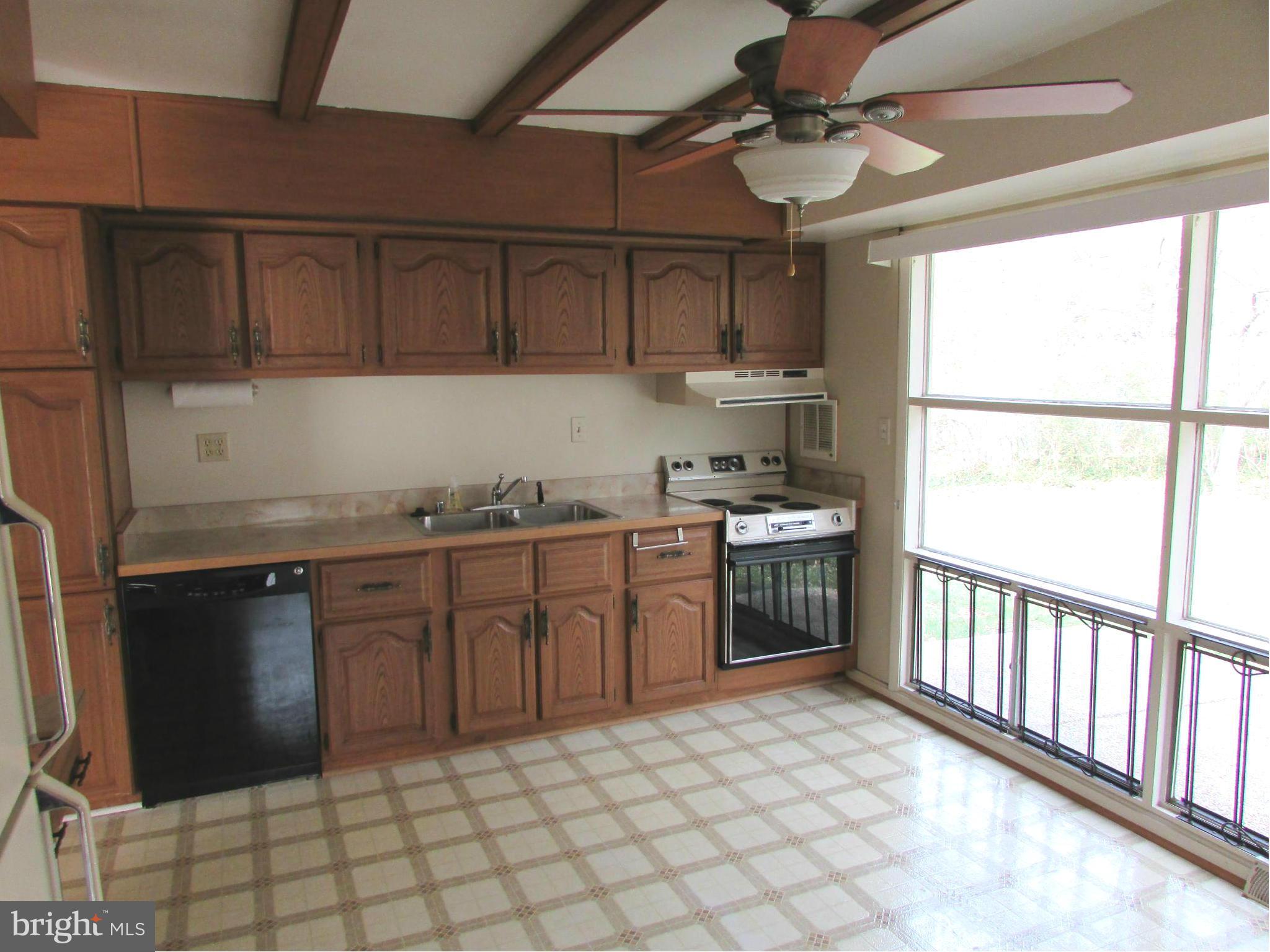 4313 Bel Pre Road Rockville, MD 20853 - Photo 13 of 26 Kitchen