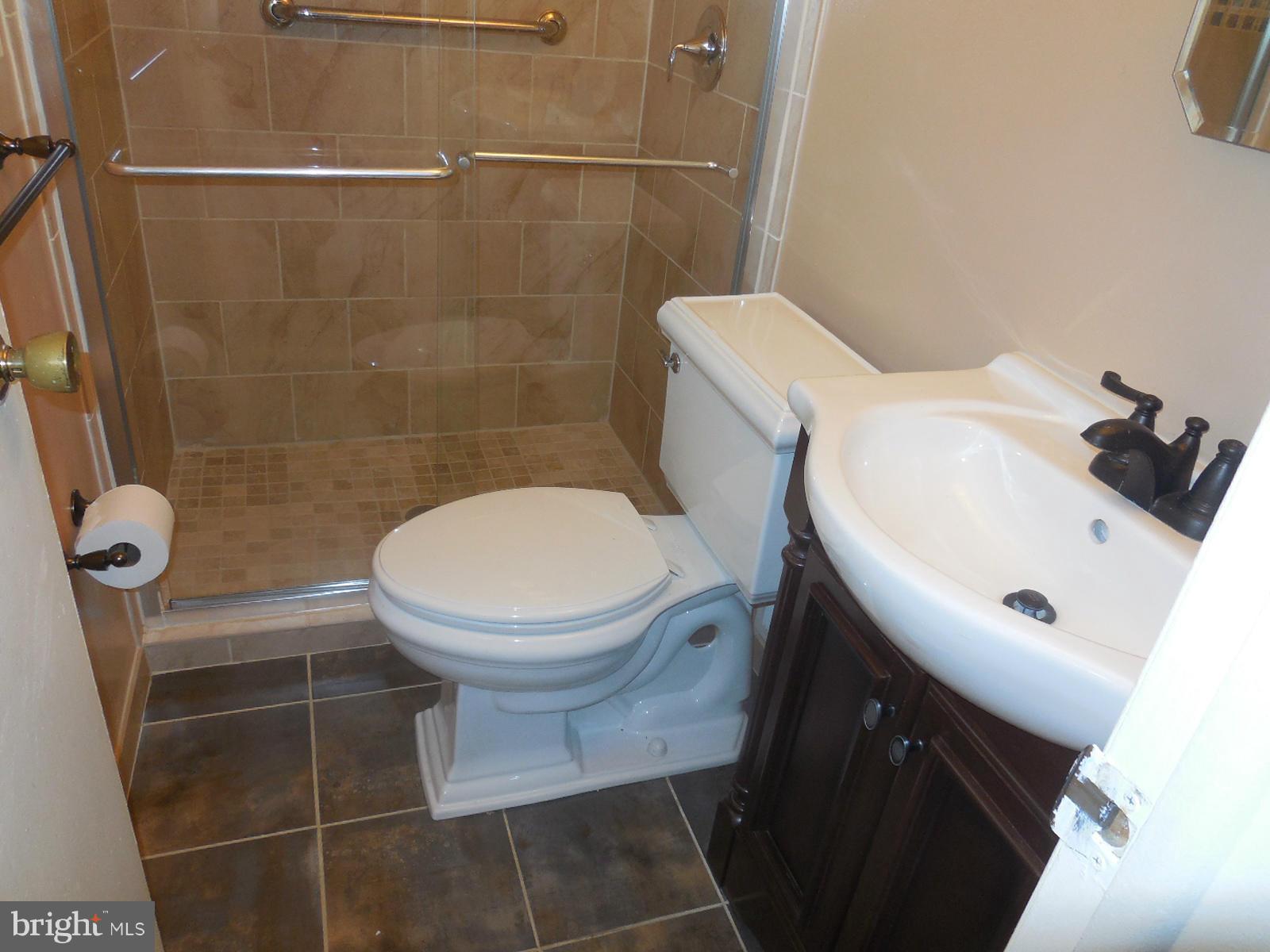 4313 Bel Pre Road Rockville, MD 20853 - Photo 15 of 26 Bath (Master)