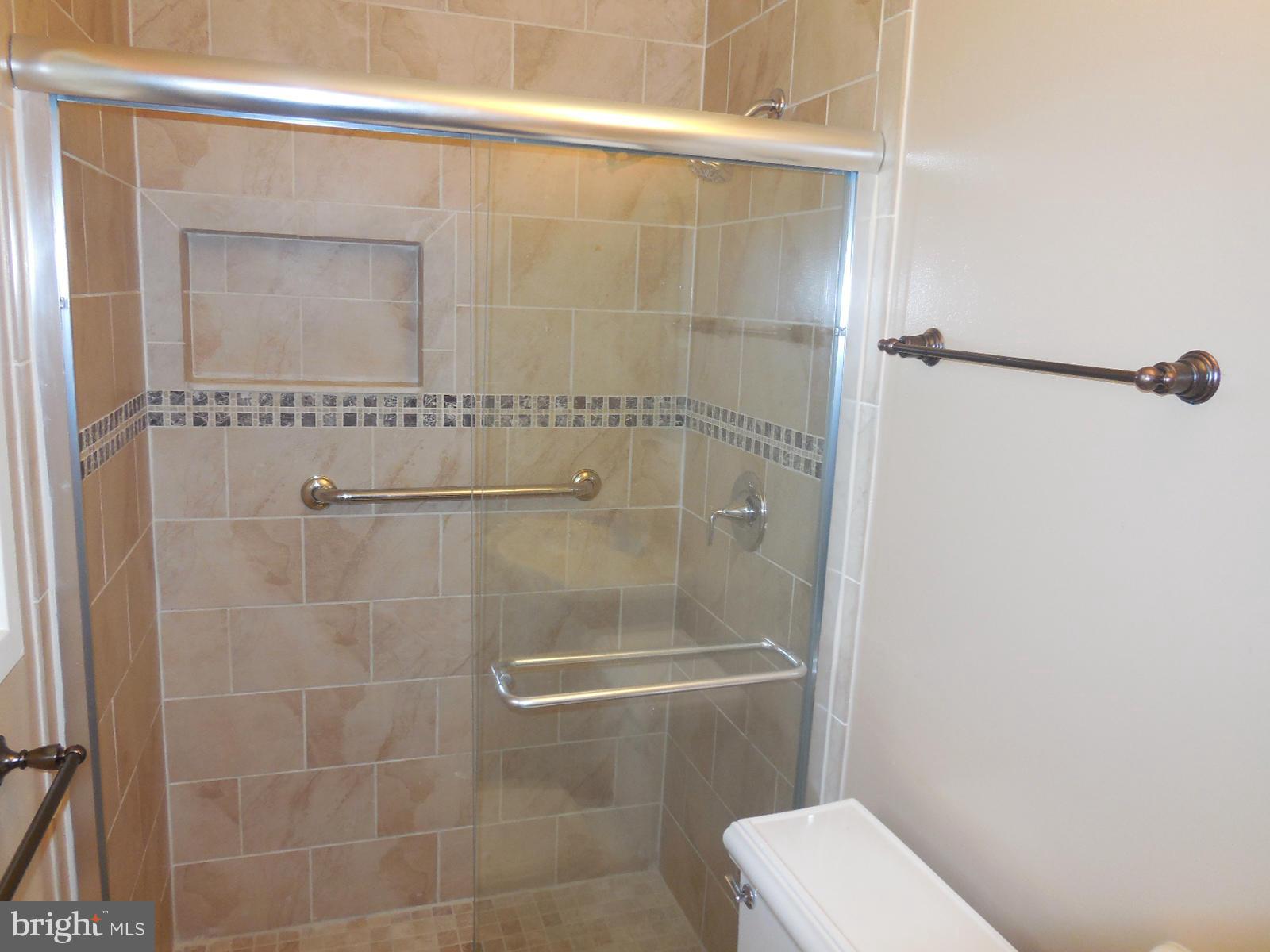 4313 Bel Pre Road Rockville, MD 20853 - Photo 16 of 26 Bath (Master)