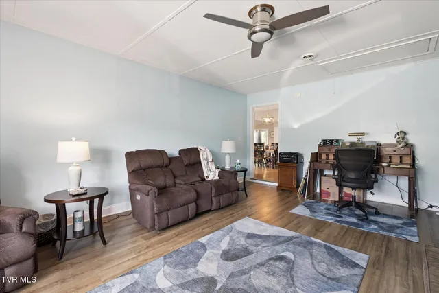 $315,000 | 876 Edgemont N Street Northeast, Abingdon, VA 24210