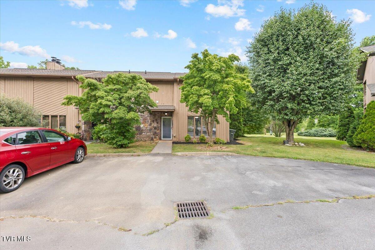 660 Fox Meadow Road, Unit 8 Elizabethton, TN 37643 - Photo 6 of 44 02-128A7348