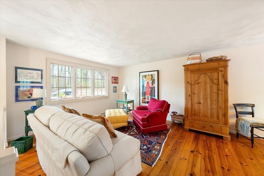 100 South Harbor Road Townsend, MA 01469 - Photo 6 of 42