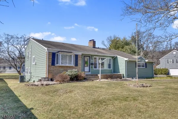 $699,000 | 705 Schoolhouse Lane, Bound Brook, NJ 08805