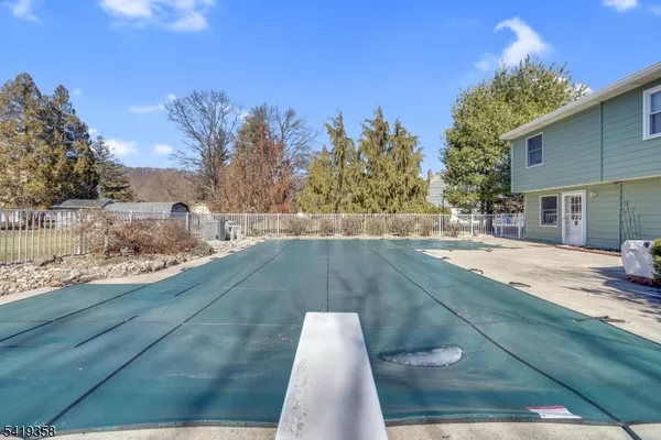 $699,000 | 705 Schoolhouse Lane, Bound Brook, NJ 08805