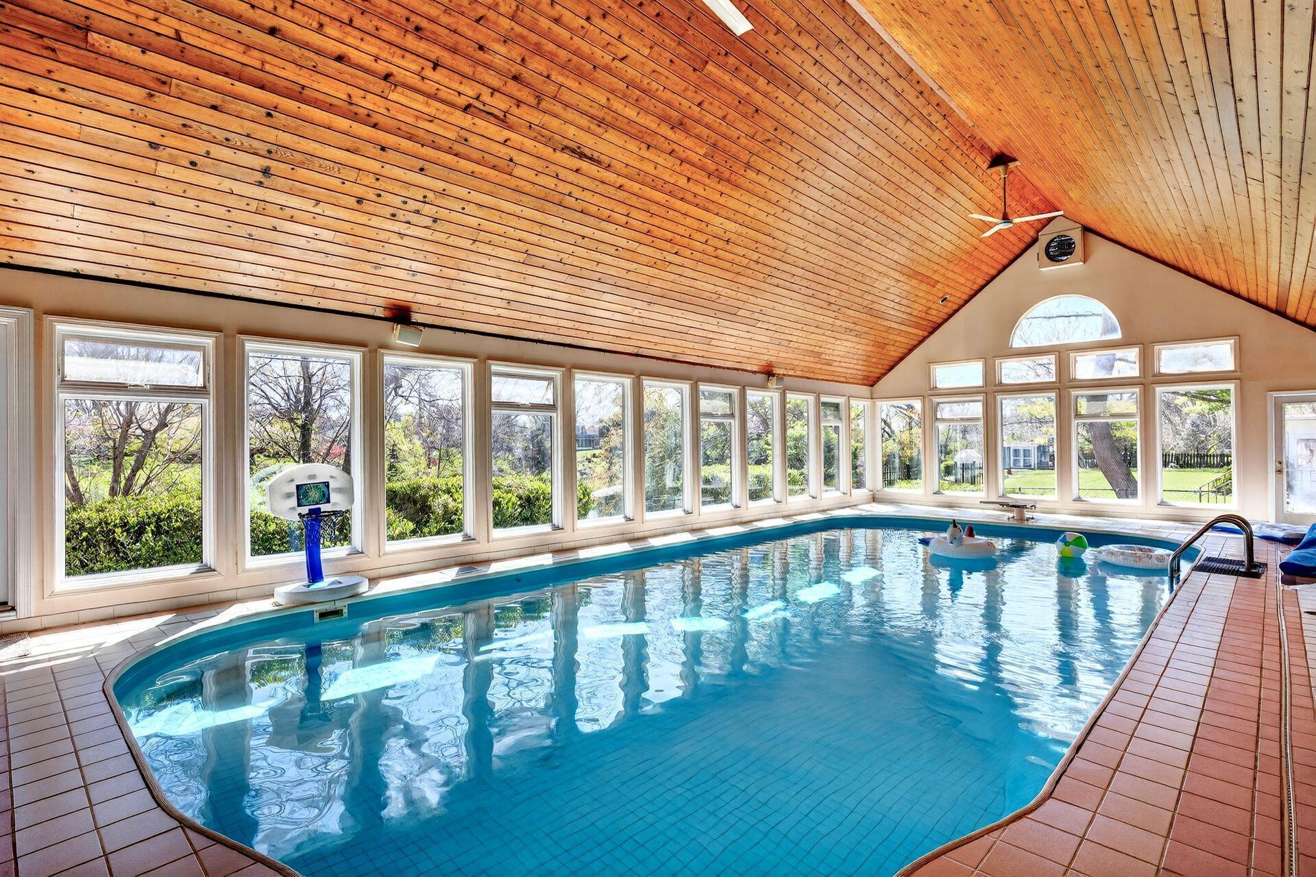 2433 Brookwood Road Columbus, OH 43209 - Photo 38 of 105 Indoor Pool