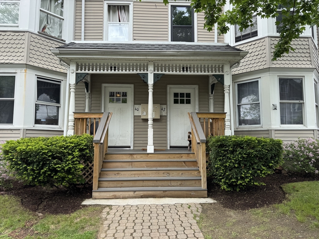 40 Freeman Street Framingham, MA 01702 - Photo 2 of 34