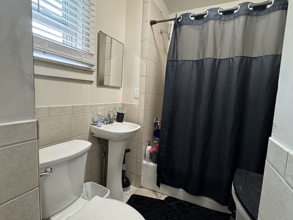 40 Freeman Street Framingham, MA 01702 - Photo 25 of 34