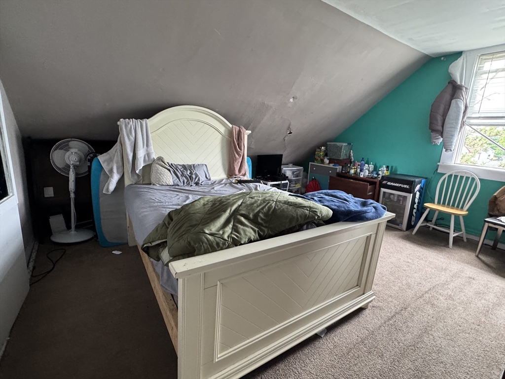 40 Freeman Street Framingham, MA 01702 - Photo 7 of 34