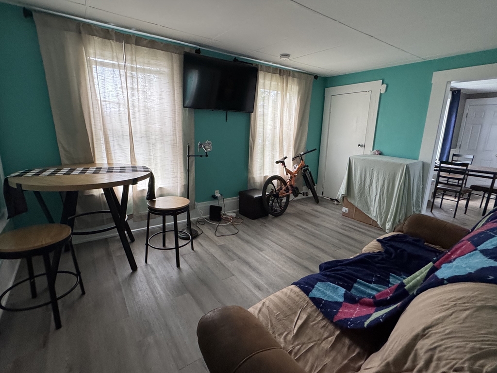 40 Freeman Street Framingham, MA 01702 - Photo 9 of 34