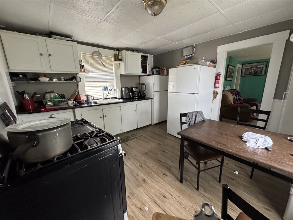 40 Freeman Street Framingham, MA 01702 - Photo 10 of 34