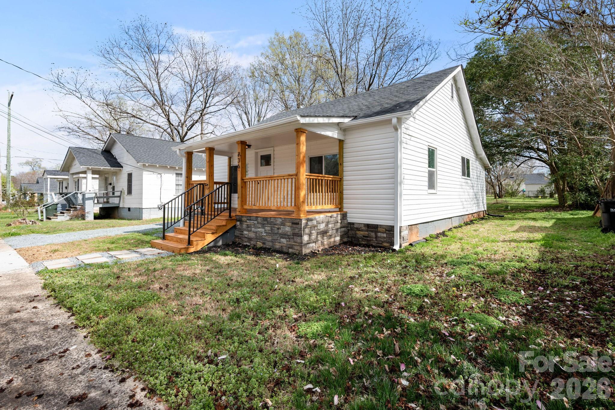 736 Cauthen Street Rock Hill, SC 29730 - Photo 2 of 33