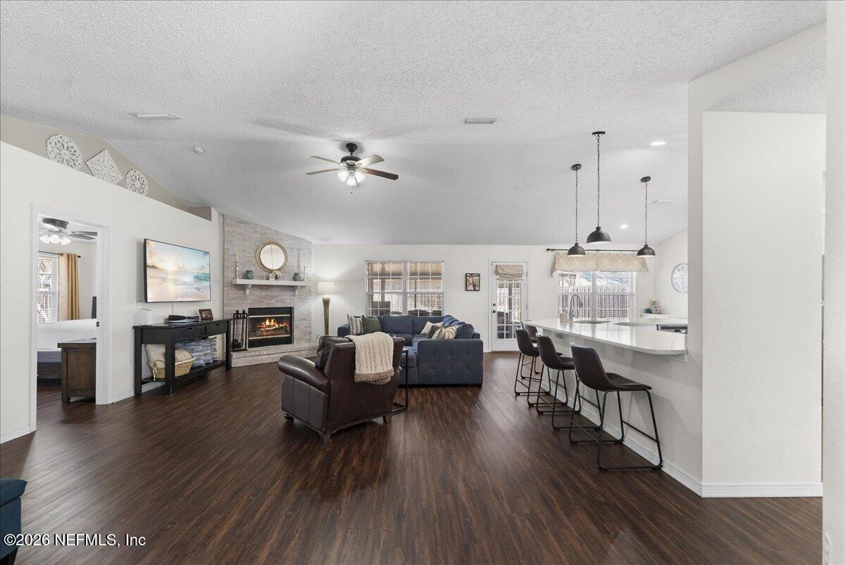 10377 Shelby Creek Road North Jacksonville, FL 32221 - Photo 6 of 42 11-DSC7124