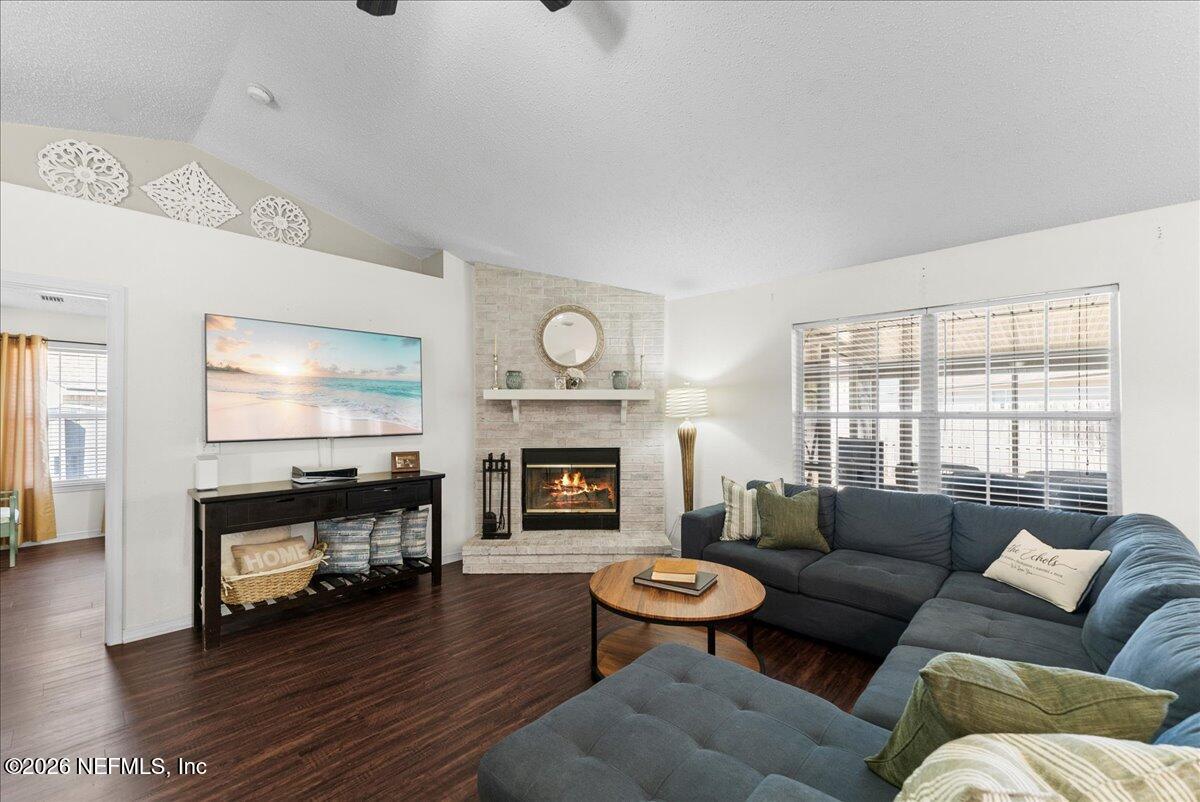 10377 Shelby Creek Road North Jacksonville, FL 32221 - Photo 7 of 42 13-DSC7169