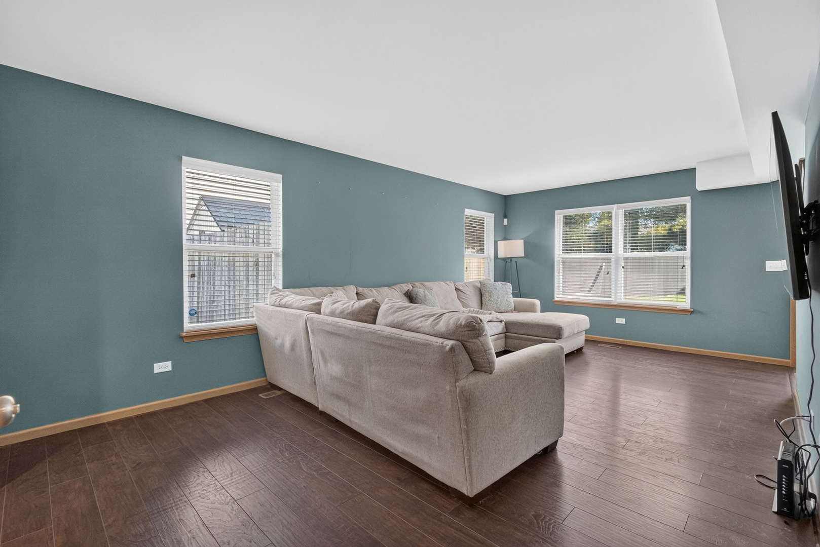 3622 Harms Road Joliet, IL 60435 - Photo 7 of 45 Gallery Image 7