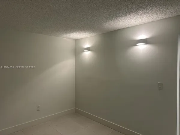 $2,100 | 8794 Southwest 12th Street, Unit 108, Miami, FL 33174