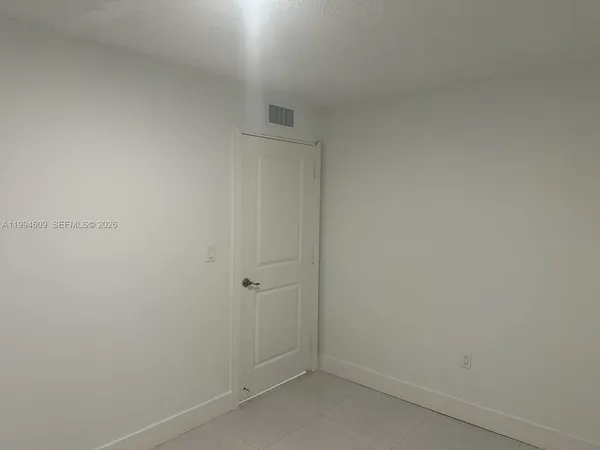 $2,100 | 8794 Southwest 12th Street, Unit 108, Miami, FL 33174