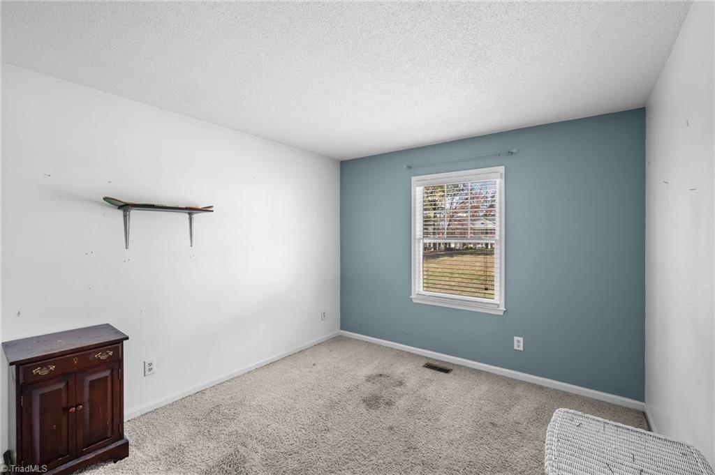 1722 Ternberry Road High Point, NC 27262 - Photo 13 of 16 Gallery Image 13