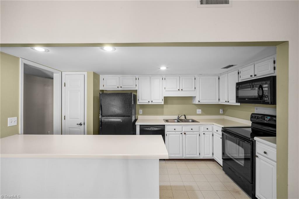 1722 Ternberry Road High Point, NC 27262 - Photo 10 of 16 Gallery Image 10