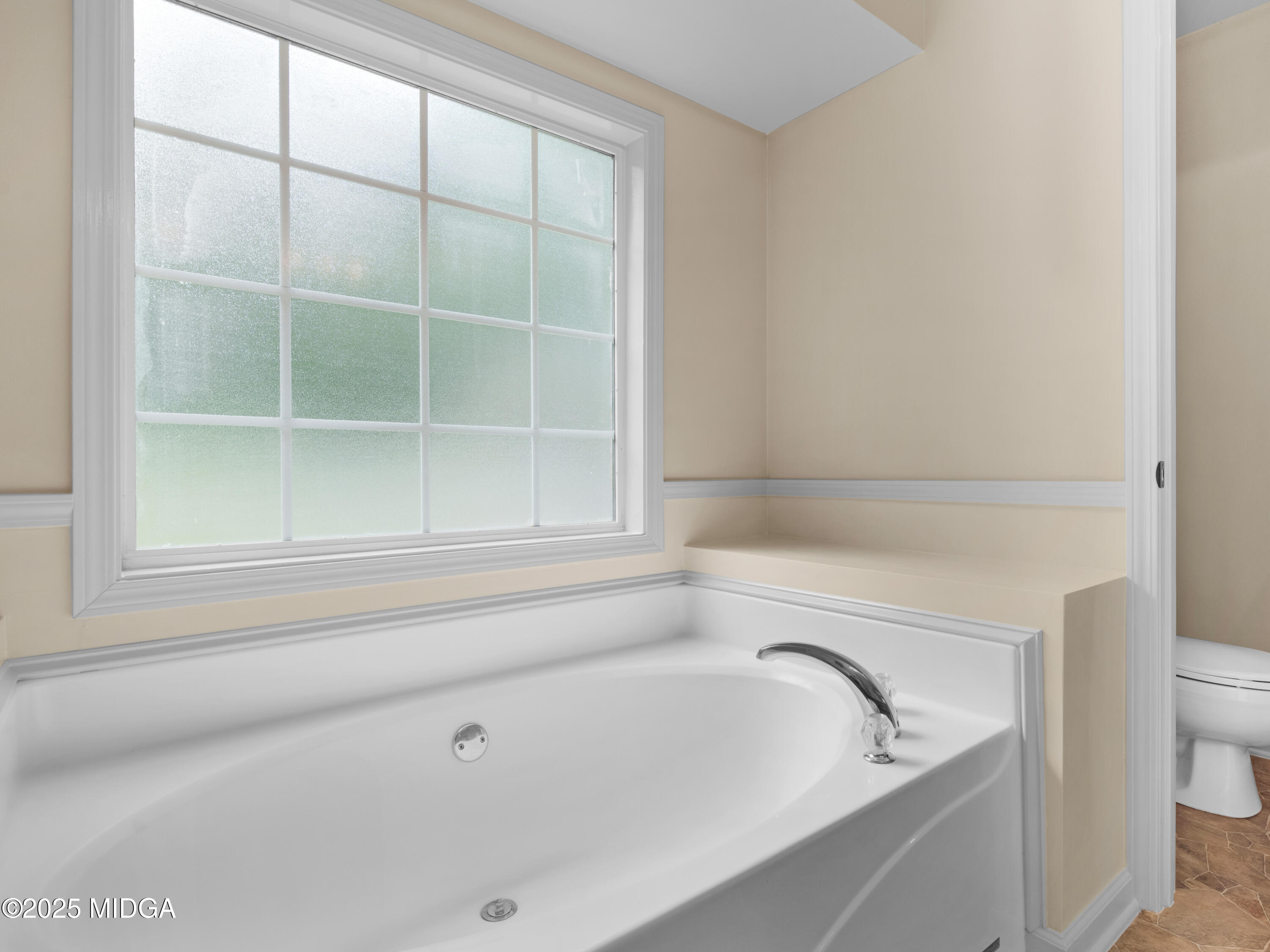 500 Moon Road Griffin, GA 30223 - Photo 23 of 47 Primary Bathroom