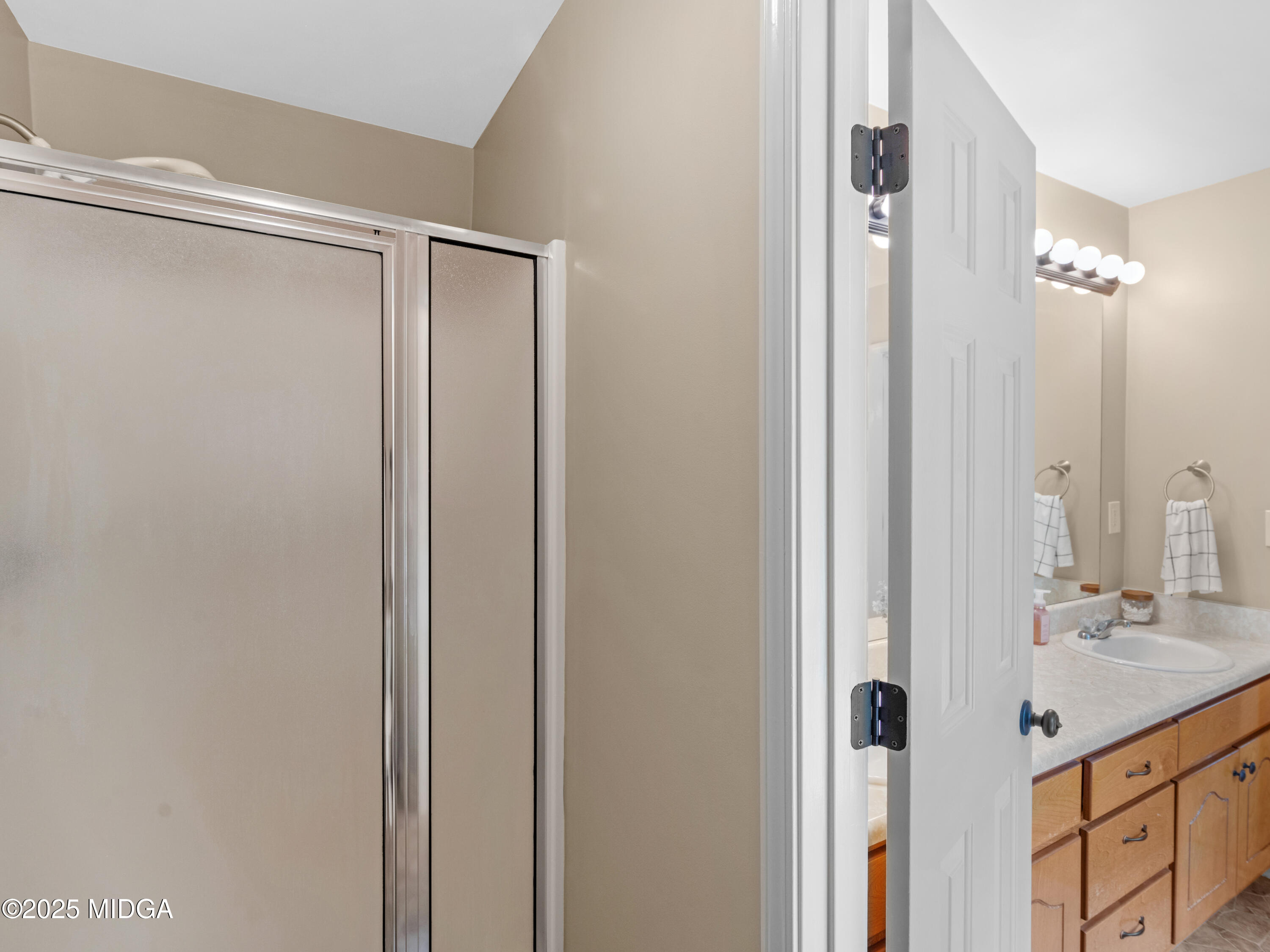 500 Moon Road Griffin, GA 30223 - Photo 25 of 47 Primary Bath