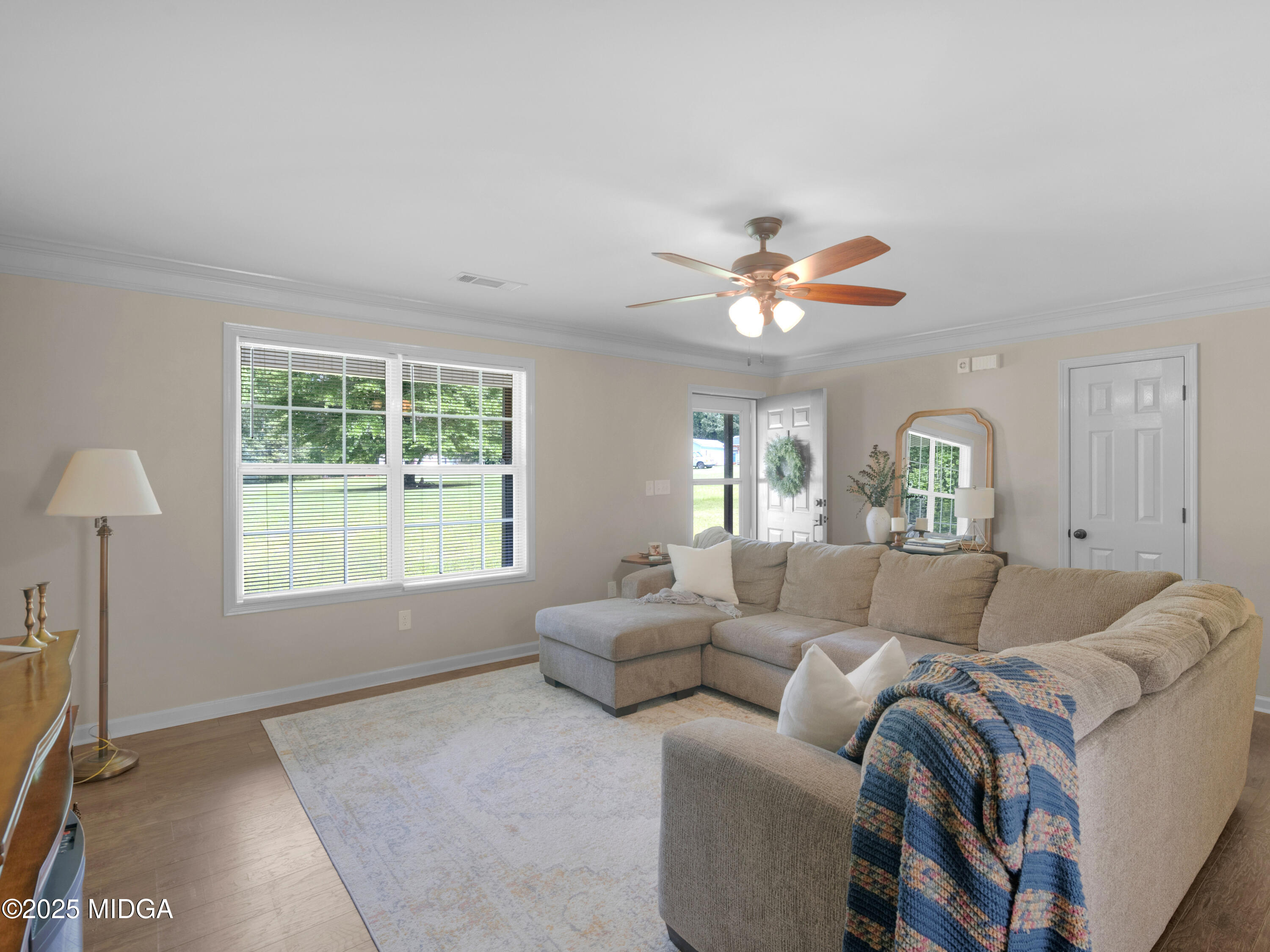 500 Moon Road Griffin, GA 30223 - Photo 6 of 47 Living Room