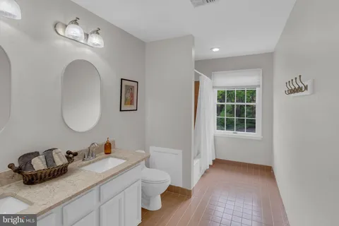 $1,199,000 | 9 Riverstone Circle, New Hope, PA 18938