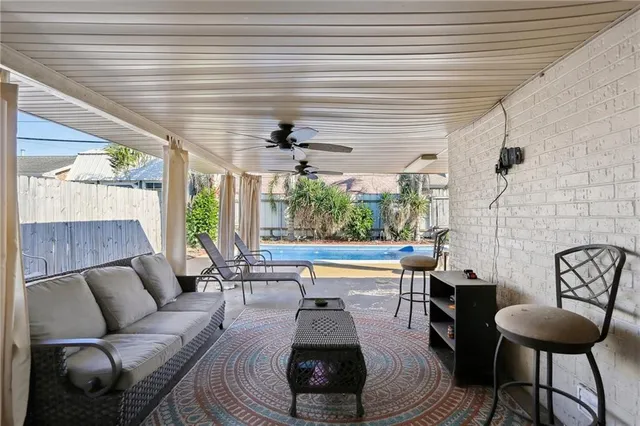 $274,900 | 3605 Charles Drive, Chalmette, LA 70043