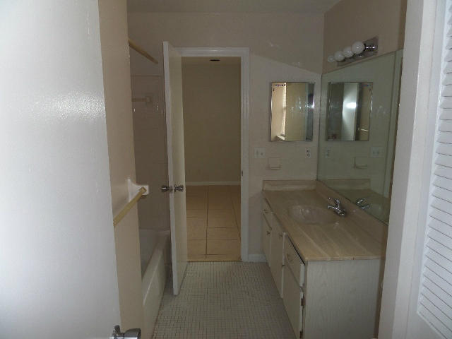690 Kingsbridge Street, Unit 15 Boca Raton, FL 33487 - Photo 10 of 15 SAM_0365