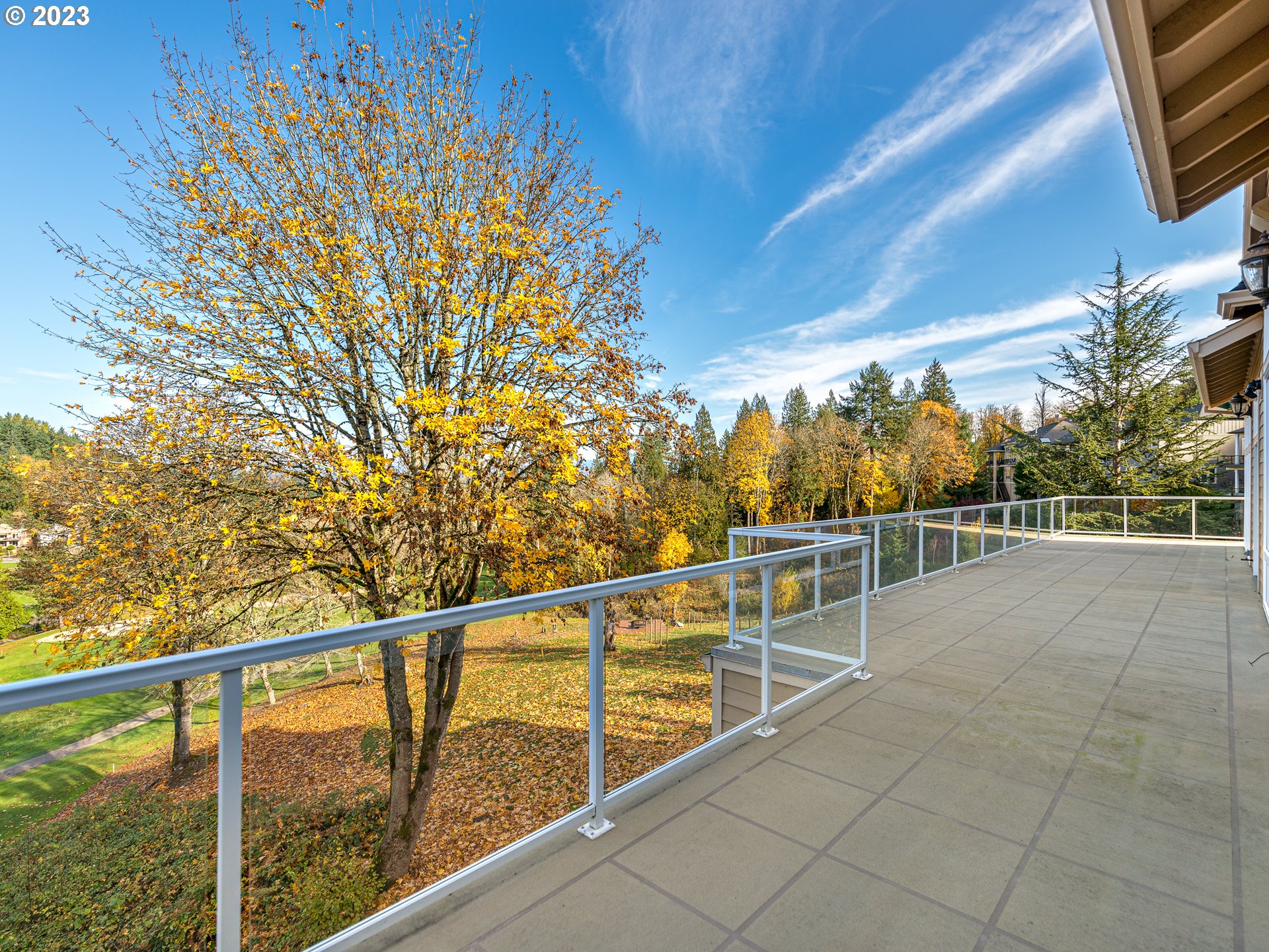 565 Southeast 46th Drive Gresham, OR 97080 - Photo 21 of 48 a view of outdoor space with yard