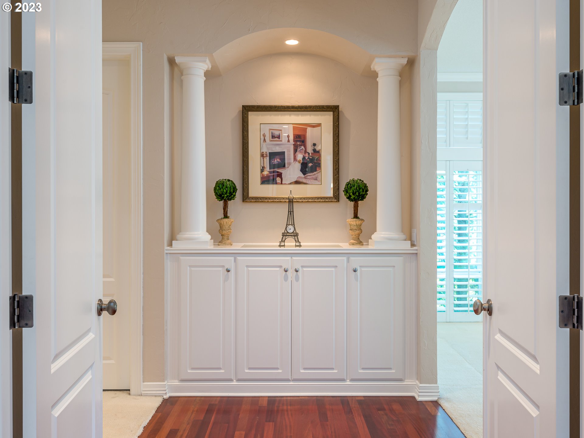565 Southeast 46th Drive Gresham, OR 97080 - Photo 23 of 48 a bathroom with a sink and a window