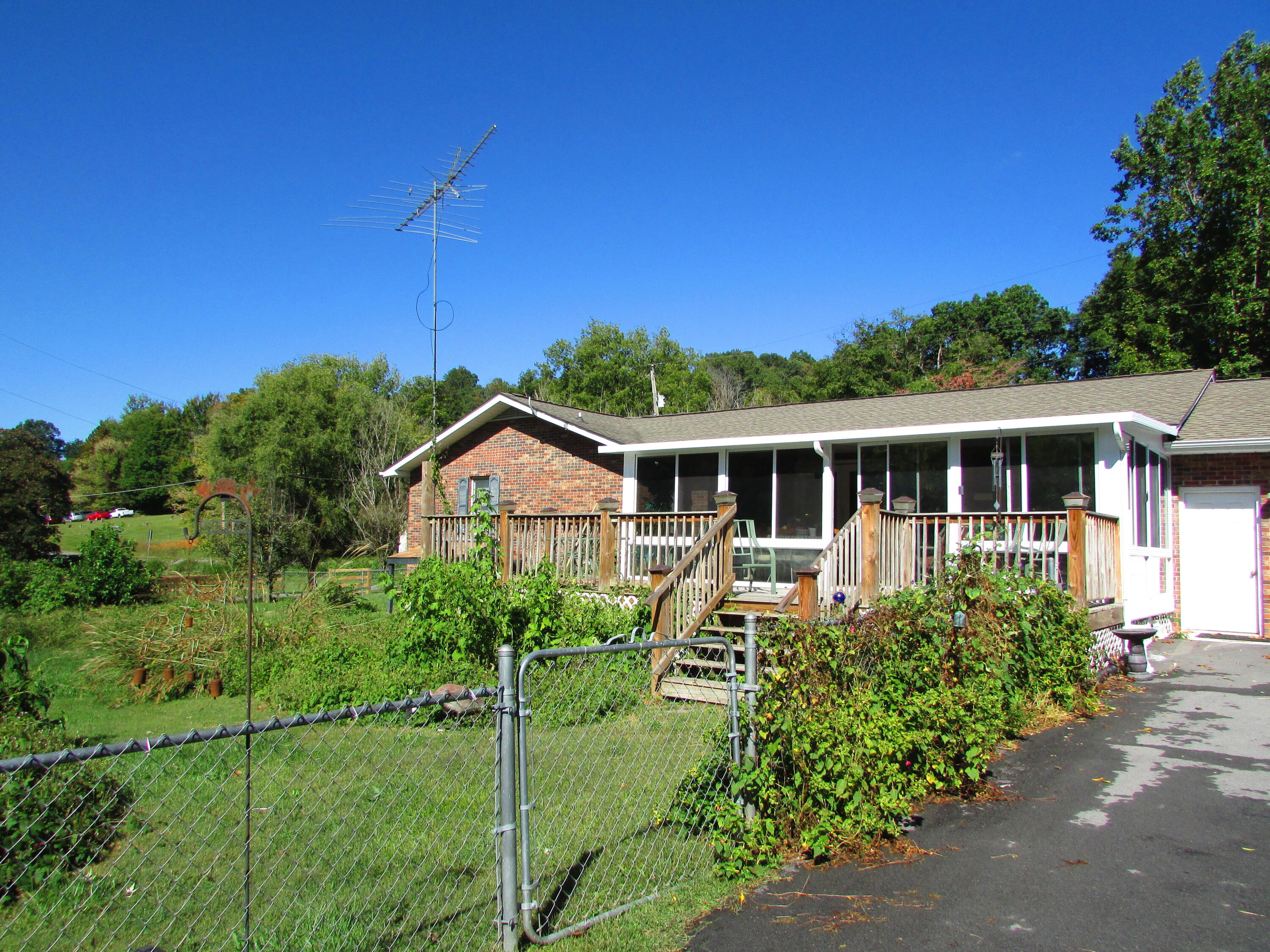 227 Smalling Road Elizabethton, TN 37643 - Photo 9 of 50 227 Smalling Road Elizabethton TN 37643