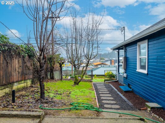 428 Elm Avenue Reedsport, OR 97467 - Photo 33 of 37 Exterior