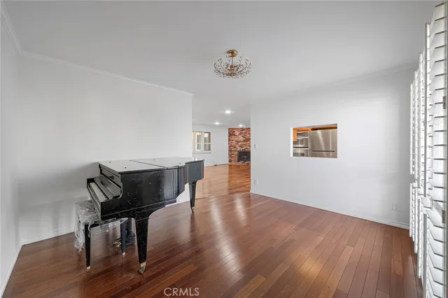 a outdoor view with a sitting space