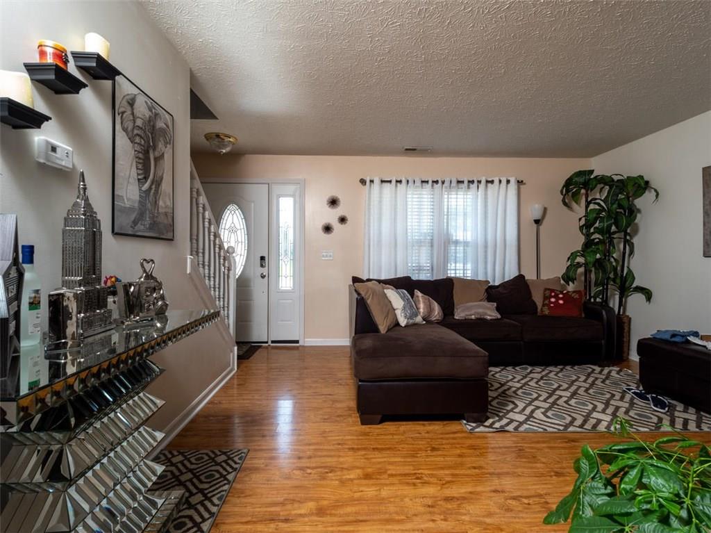 950 Weeping Way Lane Avon, IN 46123 - Photo 6 of 26