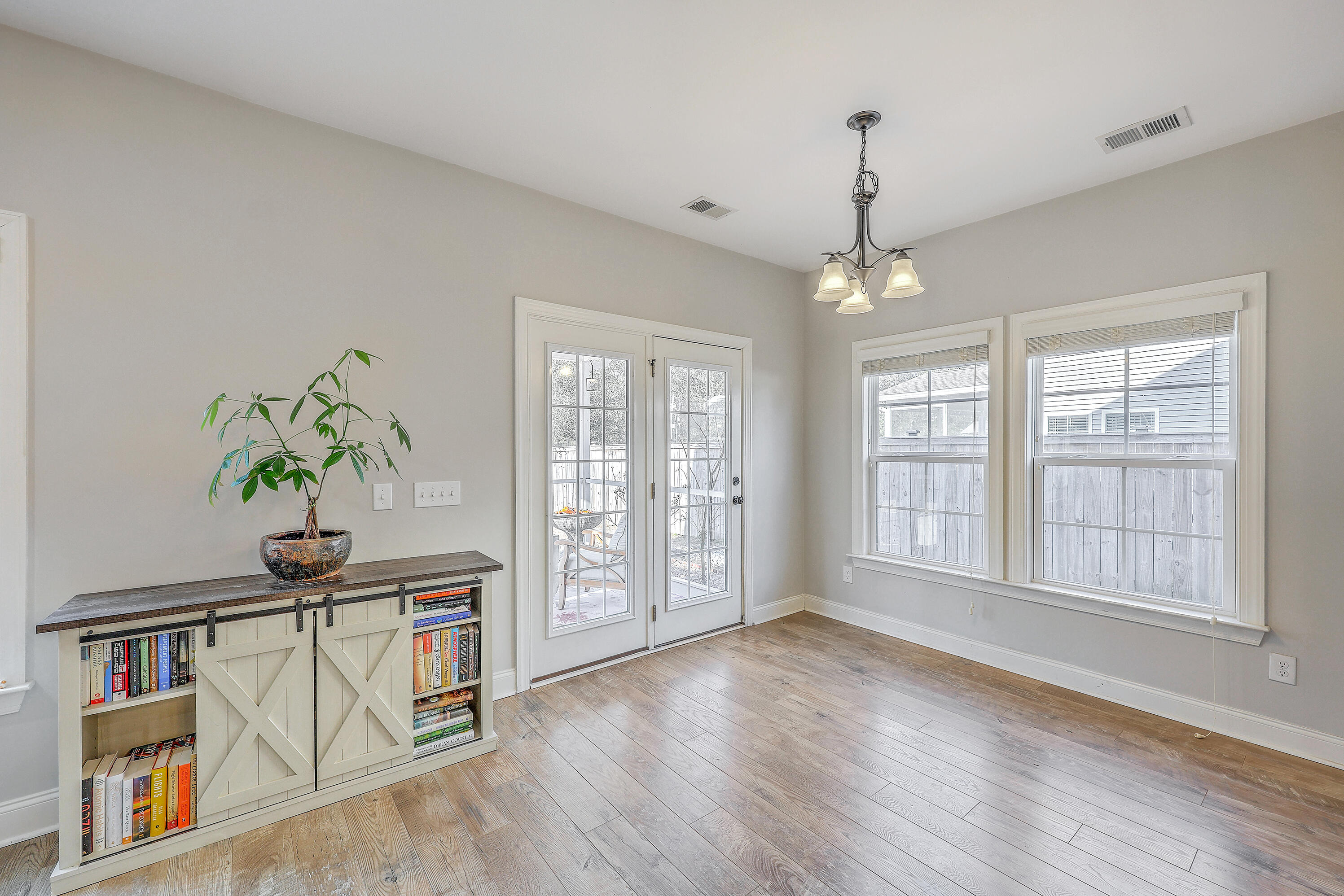 1031 Banker Court Mount Pleasant, SC 29429 - Photo 14 of 44 ZYN_5353_4_5_6_7_8_9